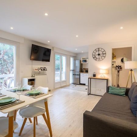 Meuble 2 Etoiles, Wifi, A 2 Pas Des Plages Fréjus المظهر الخارجي الصورة
