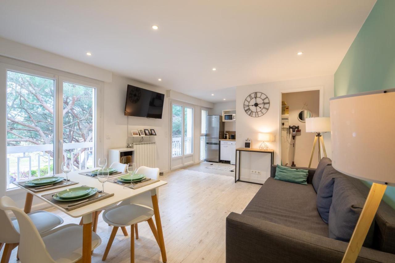 Meuble 2 Etoiles, Wifi, A 2 Pas Des Plages Fréjus المظهر الخارجي الصورة